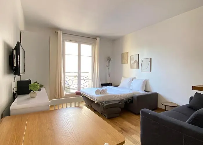 Parisian Studio Arc Triomphe